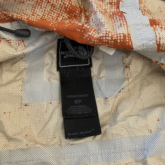 North Face Men’s Orange Rain Jacket - Picture 4 of 4